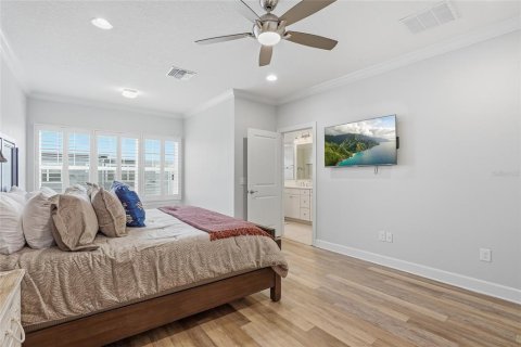 Townhouse in Saint Petersburg, Florida 3 bedrooms, 178.37 sq.m. № 2196493 - photo 27