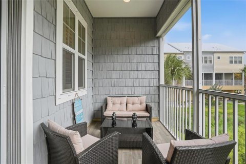 Townhouse in Saint Petersburg, Florida 3 bedrooms, 178.37 sq.m. № 2196493 - photo 19