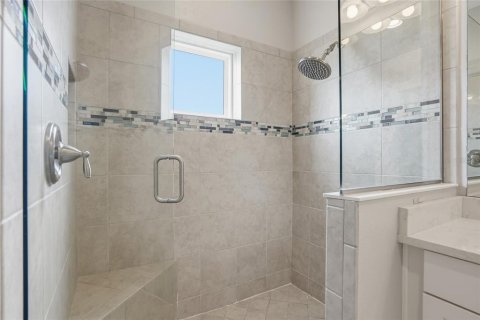 Townhouse in Saint Petersburg, Florida 3 bedrooms, 178.37 sq.m. № 2196493 - photo 30