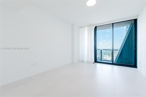 Condo in Miami, Florida, 4 bedrooms  № 1998414 - photo 17