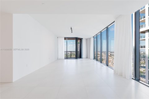 Condo in Miami, Florida, 4 bedrooms  № 1998414 - photo 4