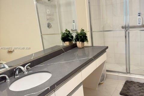 Copropriété à louer à Aventura, Floride: 2 chambres, 109.9 m2 № 2385285 - photo 5