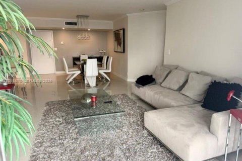 Copropriété à louer à Aventura, Floride: 2 chambres, 109.9 m2 № 2385285 - photo 3