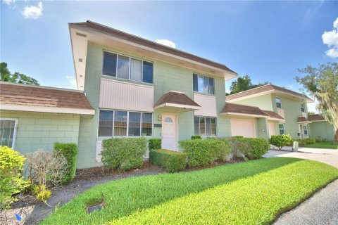 House in Winter Haven, Florida 3 bedrooms, 143.91 sq.m. № 2150725 - photo 3
