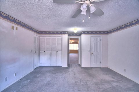 House in Winter Haven, Florida 3 bedrooms, 143.91 sq.m. № 2150725 - photo 25
