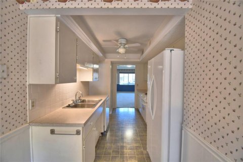 House in Winter Haven, Florida 3 bedrooms, 143.91 sq.m. № 2150725 - photo 22