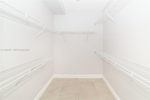 Condo in Sunny Isles Beach, Florida, 2 bedrooms  № 2062332 - photo 20