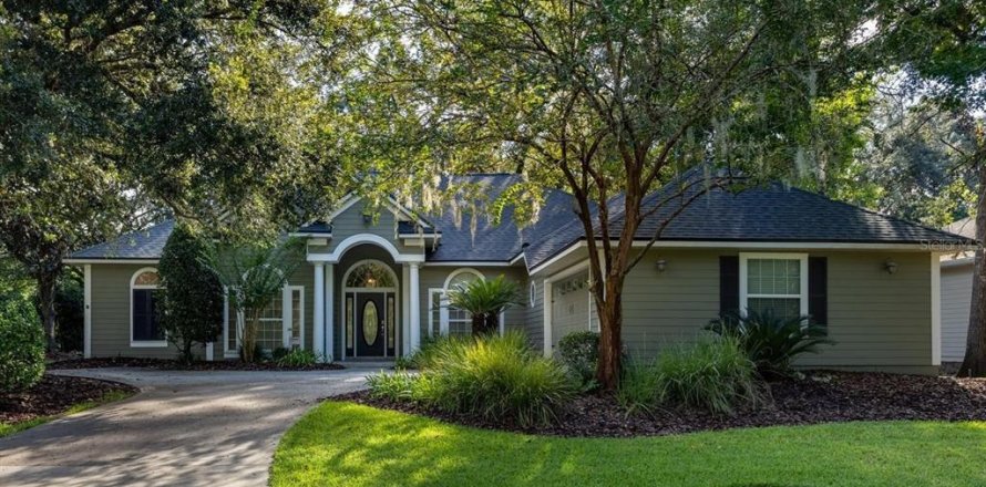 Villa ou maison à Gainesville, Floride 3 chambres, 230.96 m2 № 2396064