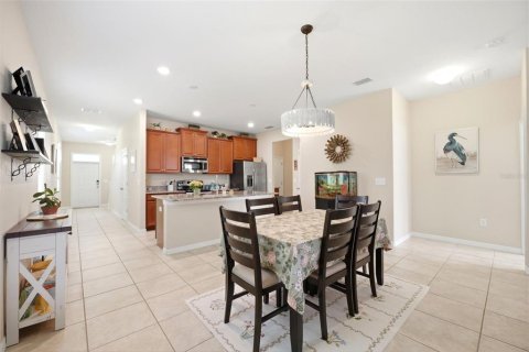 House in New Port Richey, Florida 3 bedrooms, 182.09 sq.m. № 2217010 - photo 11