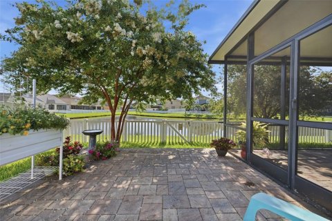 House in New Port Richey, Florida 3 bedrooms, 182.09 sq.m. № 2217010 - photo 3