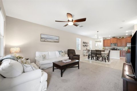 House in New Port Richey, Florida 3 bedrooms, 182.09 sq.m. № 2217010 - photo 18