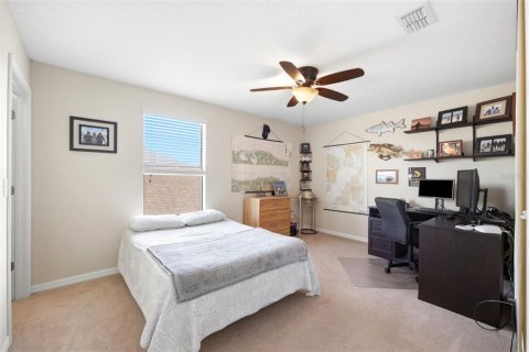 House in New Port Richey, Florida 3 bedrooms, 182.09 sq.m. № 2217010 - photo 24