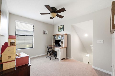 House in New Port Richey, Florida 3 bedrooms, 182.09 sq.m. № 2217010 - photo 27