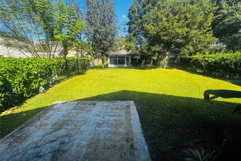 Villa ou maison à louer à Fish Hawk, Floride: 3 chambres, 124.02 m2 № 2437975 - photo 12