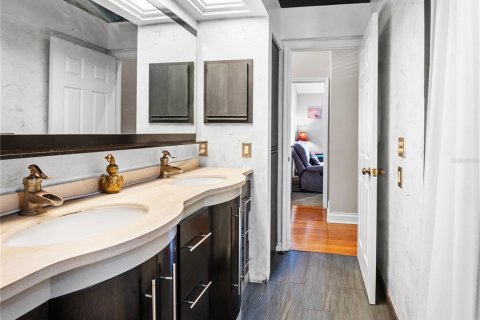 Casa en venta en Seminole, Florida, 5 dormitorios, 242.29 m2 № 1649732 - foto 16