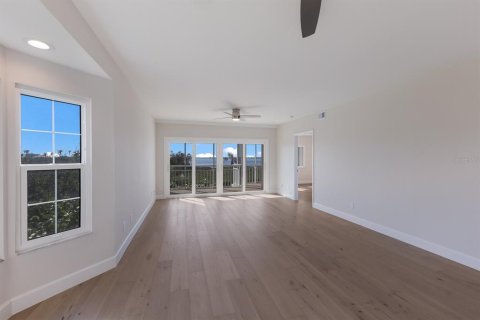 Condo in Placida, Florida, 2 bedrooms  № 1553450 - photo 17