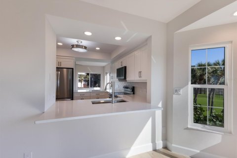 Condo in Placida, Florida, 2 bedrooms  № 1553450 - photo 14
