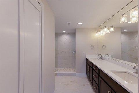 Condo in Placida, Florida, 2 bedrooms  № 1553450 - photo 25