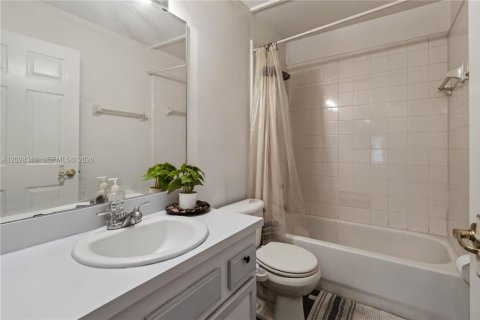 Casa en venta en Jacksonville, Florida, 4 dormitorios, 164.25 m2 № 2261210 - foto 12