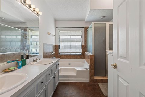 Casa en venta en Jacksonville, Florida, 4 dormitorios, 164.25 m2 № 2261210 - foto 29