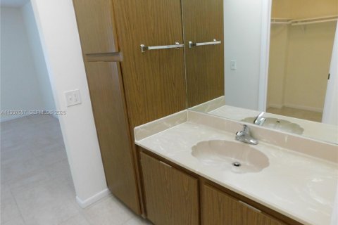 Copropriété à louer à Miami, Floride: 1 chambre, 65.5 m2 № 2059381 - photo 9