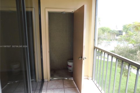 Copropriété à louer à Miami, Floride: 1 chambre, 65.5 m2 № 2059381 - photo 15
