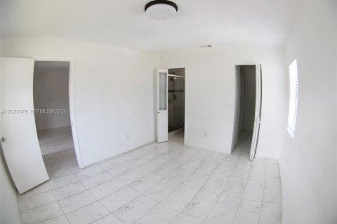 Condo in Miami, Florida, 2 bedrooms  № 2257172 - photo 9