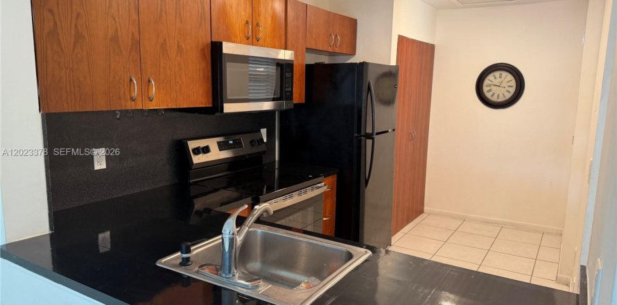 Condo in Miami, Florida, 2 bedrooms  № 2257172