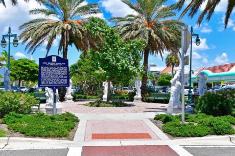 Condominio en venta en Sarasota, Florida, 4 habitaciones, 27.31 m2 № 2134046 - foto 20