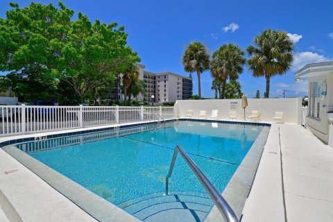Condominio en venta en Sarasota, Florida, 4 habitaciones, 27.31 m2 № 2134046 - foto 14