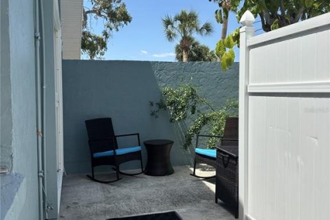Condominio en venta en Sarasota, Florida, 4 habitaciones, 27.31 m2 № 2134046 - foto 4