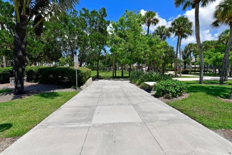 Condominio en venta en Sarasota, Florida, 4 habitaciones, 27.31 m2 № 2134046 - foto 17