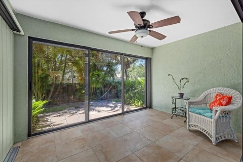 Villa ou maison à vendre à Sarasota, Floride: 2 chambres, 124.49 m2 № 1589659 - photo 12