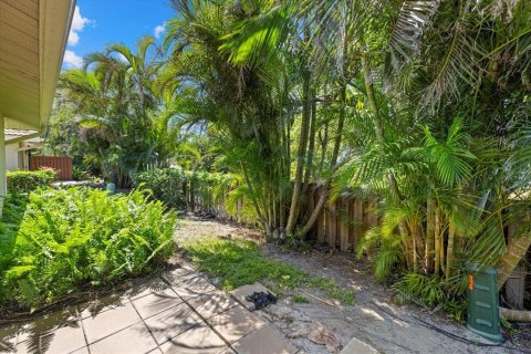 Villa ou maison à vendre à Sarasota, Floride: 2 chambres, 124.49 m2 № 1589659 - photo 5