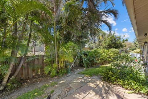 Villa ou maison à vendre à Sarasota, Floride: 2 chambres, 124.49 m2 № 1589659 - photo 6