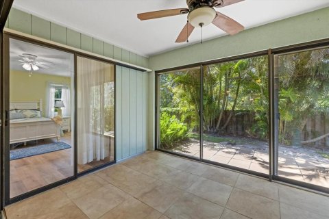 Villa ou maison à vendre à Sarasota, Floride: 2 chambres, 124.49 m2 № 1589659 - photo 13