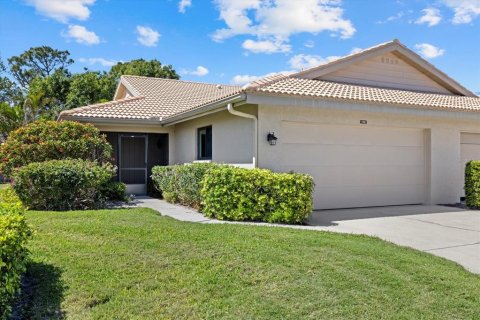 Villa ou maison à vendre à Sarasota, Floride: 2 chambres, 124.49 m2 № 1589659 - photo 2