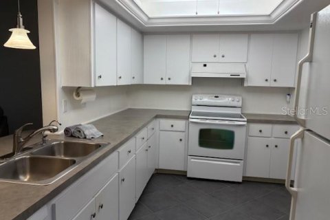 Villa ou maison à vendre à Sarasota, Floride: 2 chambres, 124.49 m2 № 1589659 - photo 22