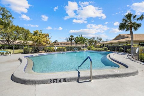 Villa ou maison à vendre à Sarasota, Floride: 2 chambres, 124.49 m2 № 1589659 - photo 28