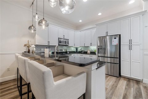 Adosado en alquiler en Tampa, Florida, 3 dormitorios, 219.06 m2 № 1916789 - foto 4