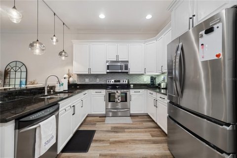 Adosado en alquiler en Tampa, Florida, 3 dormitorios, 219.06 m2 № 1916789 - foto 3