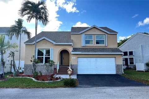 House in Davie, Florida 4 bedrooms, 176.05 sq.m. № 2064206