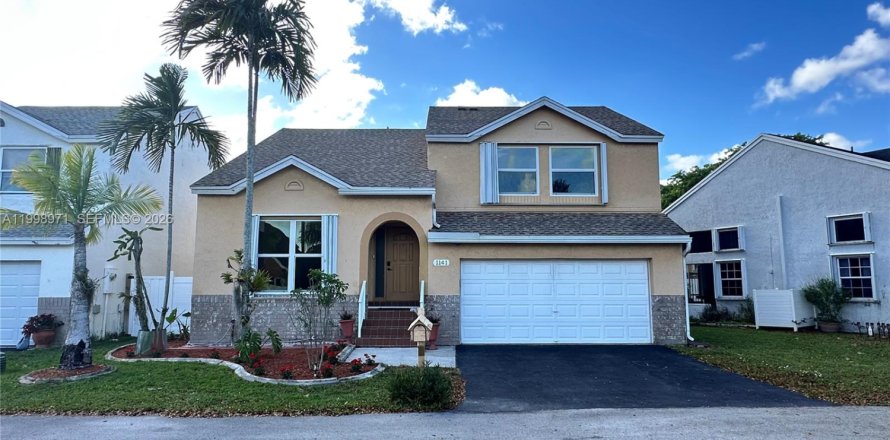 House in Davie, Florida 4 bedrooms, 176.05 sq.m. № 2064206