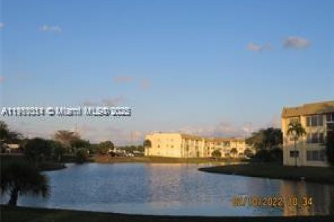 Снять в аренду кондоминиум в Санрайз, Флорида 1 спальня, 59.46м2, № 1965622 - фото 10