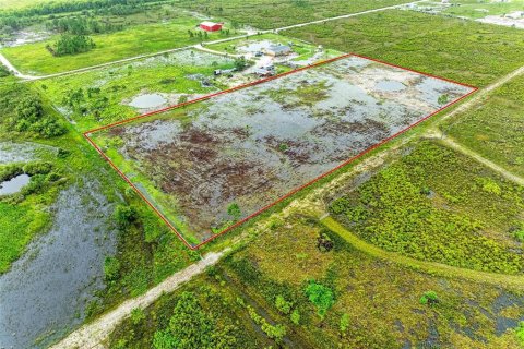 Terreno en venta en Punta Gorda, Florida № 1837969 - foto 3