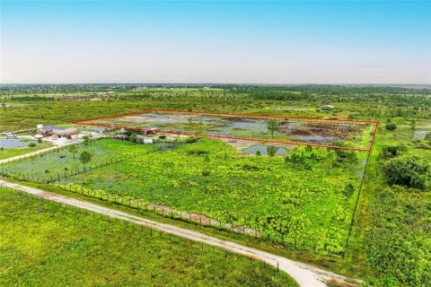 Terreno en venta en Punta Gorda, Florida № 1837969 - foto 2