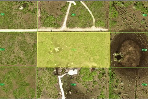 Terreno en venta en Punta Gorda, Florida № 1837969 - foto 16