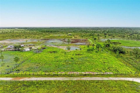 Terreno en venta en Punta Gorda, Florida № 1837969 - foto 6