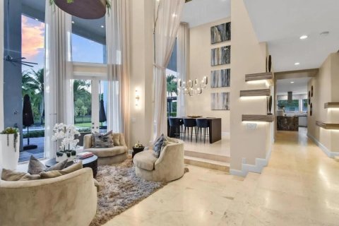 House in Weston, Florida 6 bedrooms, 520.9 sq.m. № 2087990 - photo 12