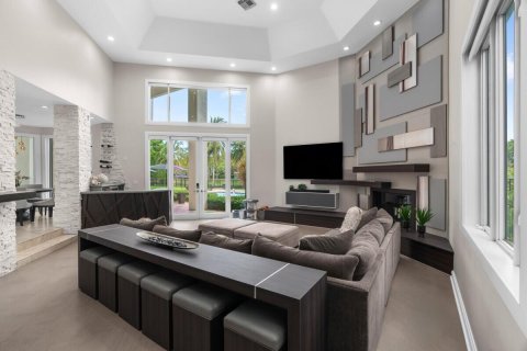 House in Weston, Florida 6 bedrooms, 520.9 sq.m. № 2087990 - photo 23